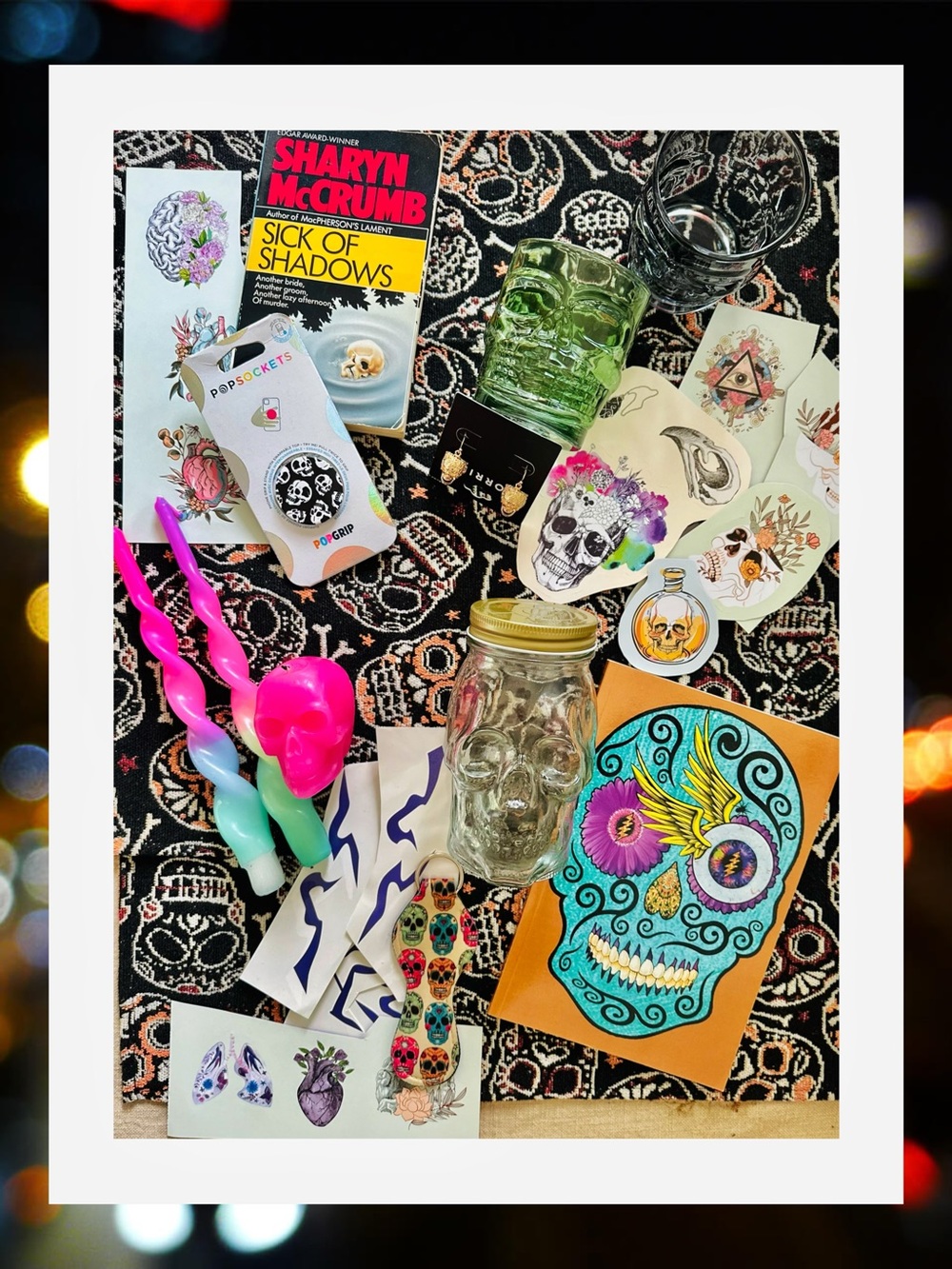 Skull lovers lot